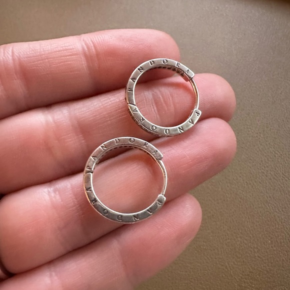 PANDORA Sparkle Logo Hoop Earrings - Picture 4 of 9